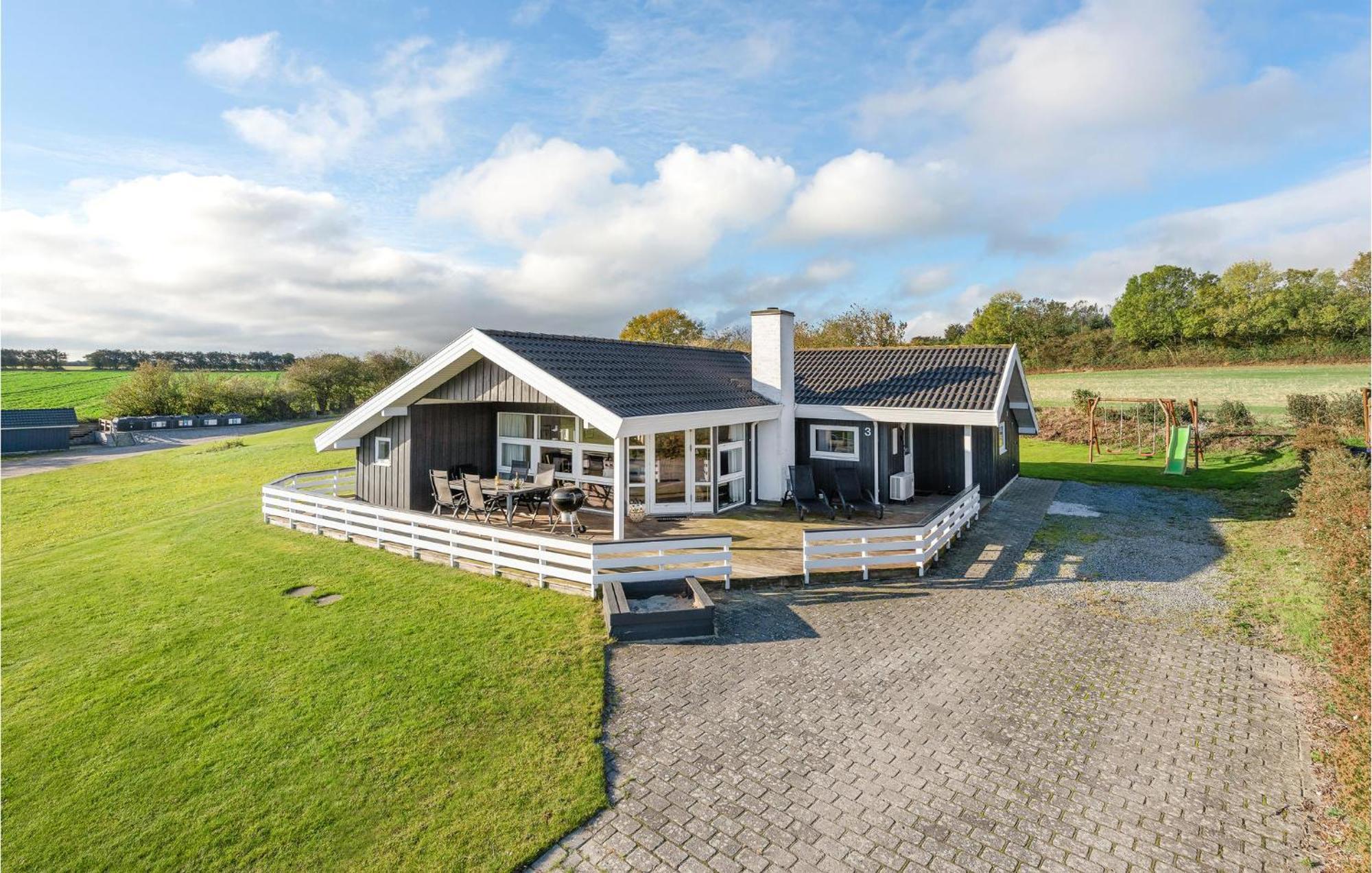 Beautiful Home In Nordborg With Wifi エクステリア 写真